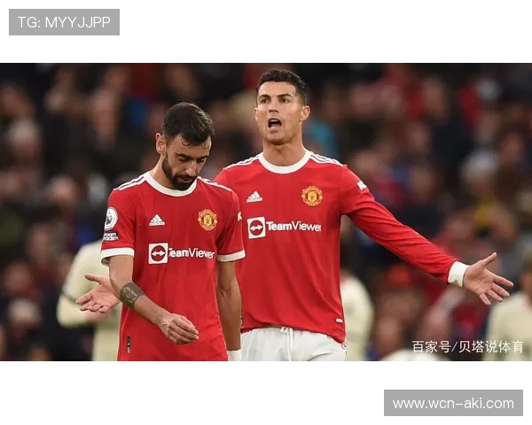 恩梅加撞倒裁判赛后收红牌纪念 恩梅加撞倒裁判赛后收红牌纪念